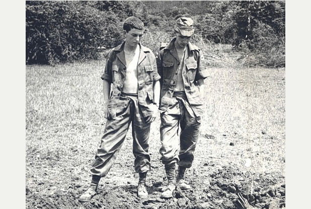 Berny Cox (rechts) während seinem Aktivdienst in Malaya in den 1960ern, als 19 jähriger